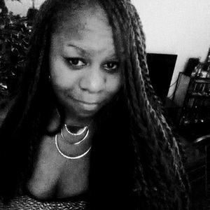 Meet your Posher, Adrianne